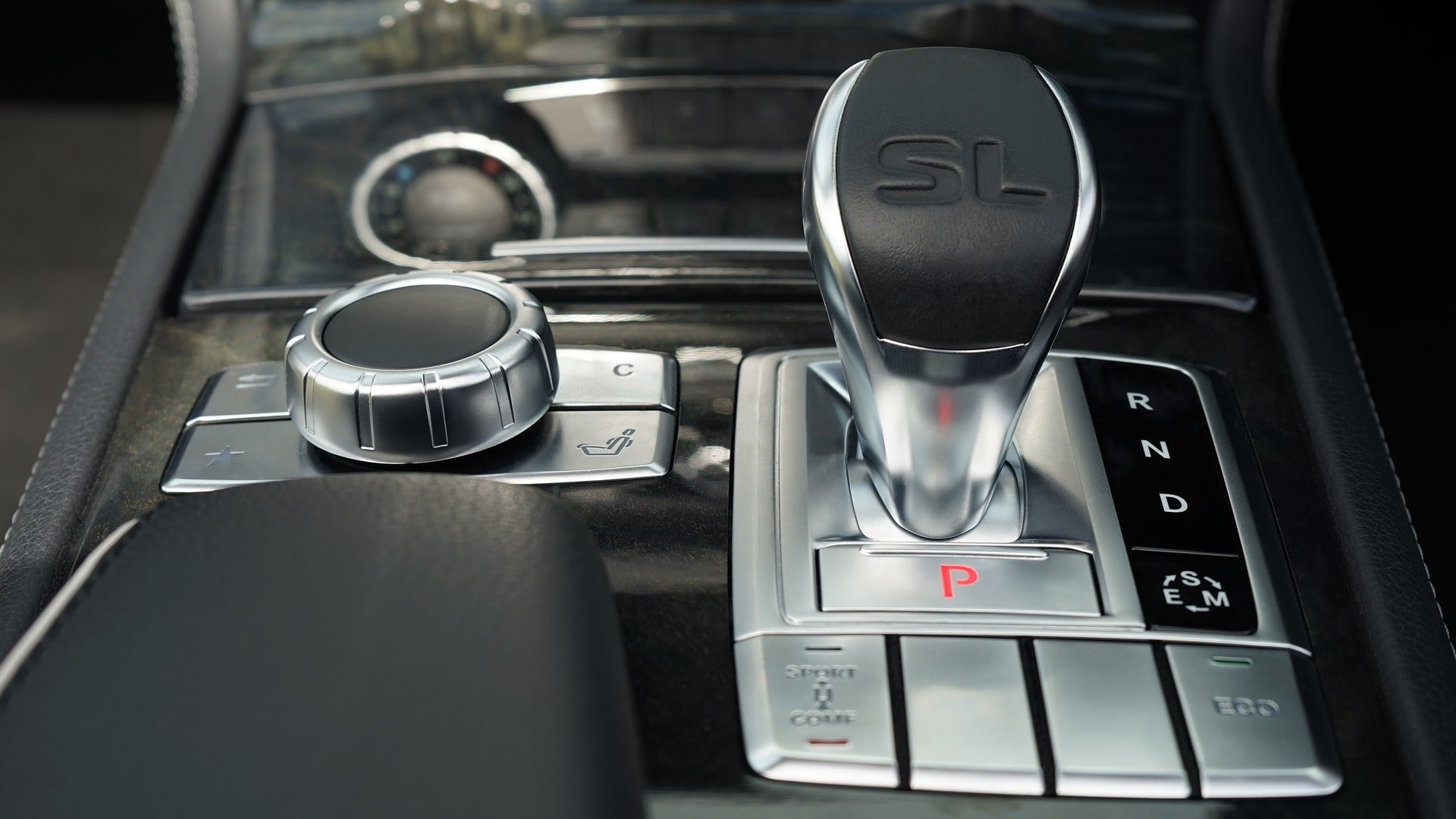 Wählhebel einer Mercedes-SL-Automatik